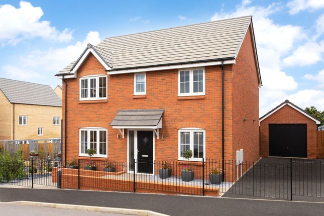 4 bed detached house