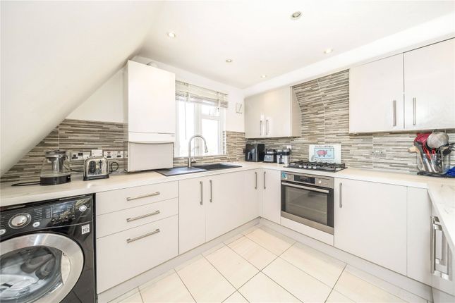 Baring Road, Grove Park, SE12 2 bed apartment for sale