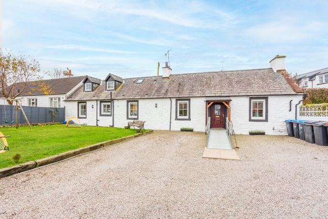 5 bedroom cottage for sale