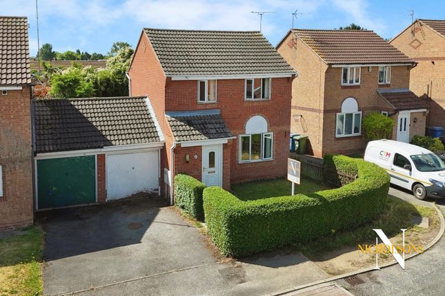 3 bedroom link detached house for sale