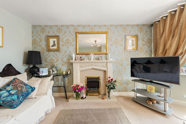 Queensway, Wellingborough, NN8 4 bed detached house for sale