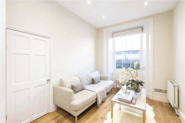 Cromwell Road, Earls Court, SW5 2 bed apartment for sale