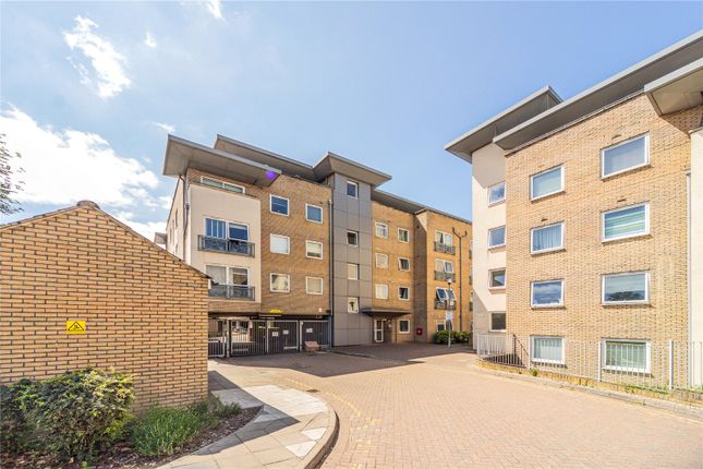 Cline Road, London, N11 2 bed apartment for sale