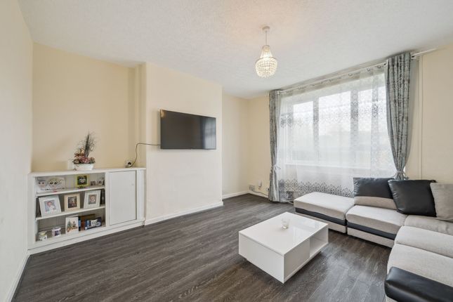 Glen Terrace, Livingston, EH54 2 bed semi