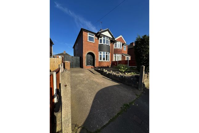 4 bedroom semi-detached house for sale