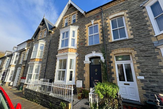 5 bed property