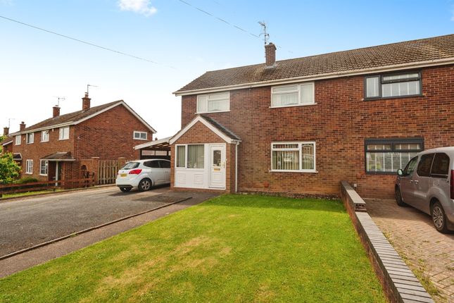 3 bedroom semi-detached house for sale
