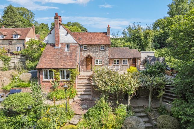 Water End Road, High Wycombe HP14 3 bed detached house for sale