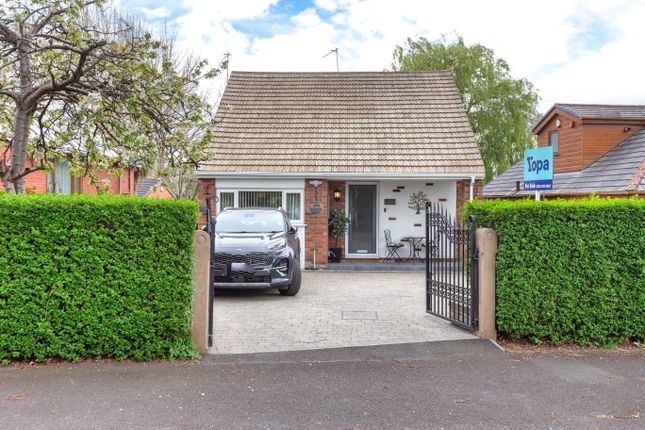 2 bed detached bungalow