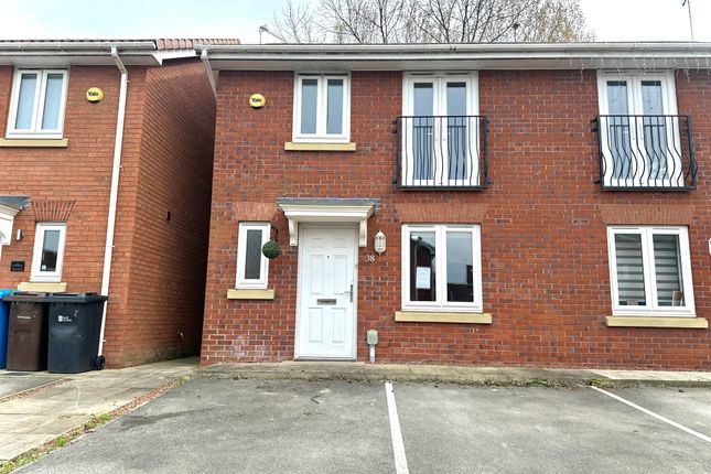 3 bedroom semi-detached house for sale