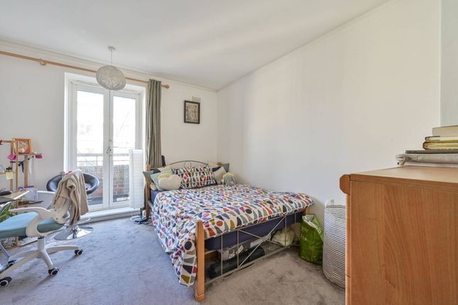 Keswick Road, East Putney, London, SW15 2 bed flat for sale