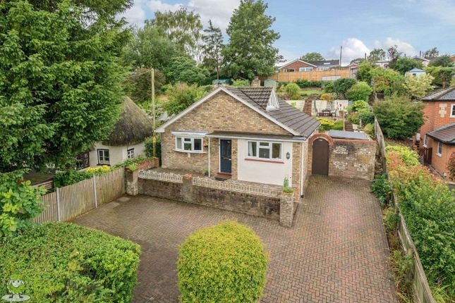 2 bed detached house