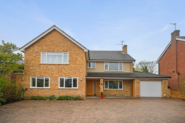 5 bed detached house