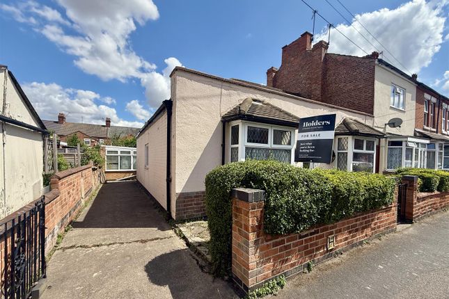 3 bed semi-detached bungalow