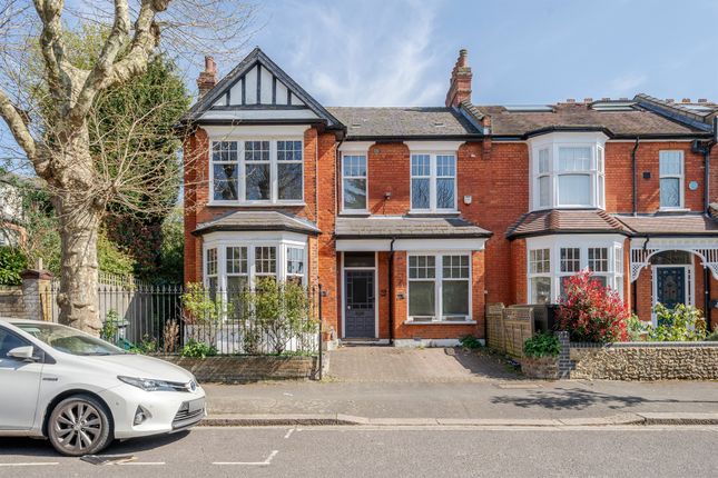 5 bedroom end of terrace house for sale