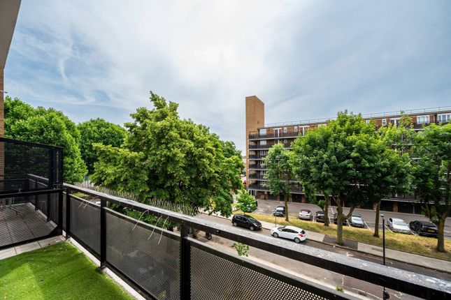 Lockwood Square, Bermondsey, London... 3 bed flat for sale