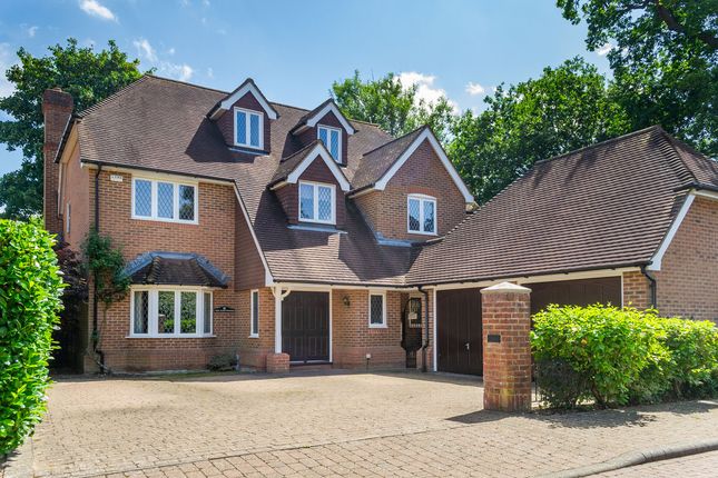 6 bedroom detached house for sale