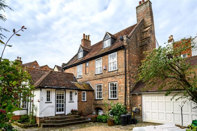 4 bed detached house