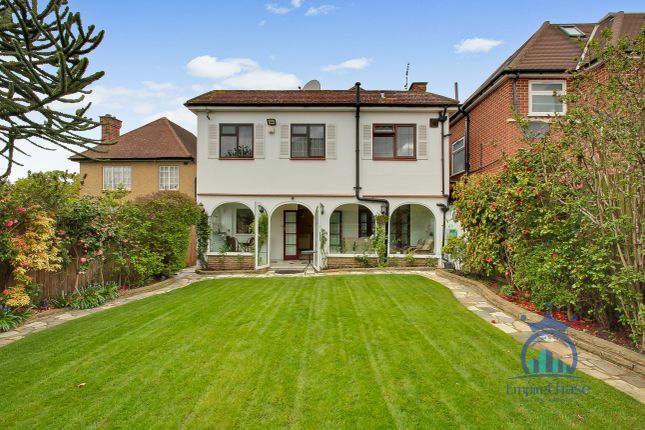 Salmon Street, London NW9 4 bed detached house for sale