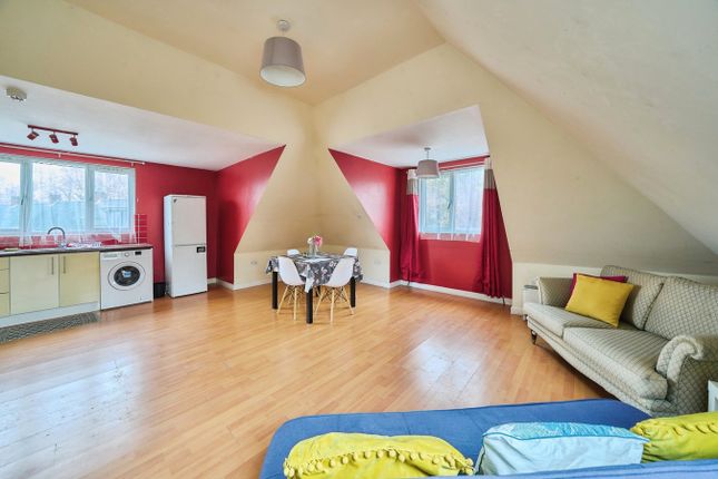 Spur Road, Isleworth TW7 1 bed apartment for sale