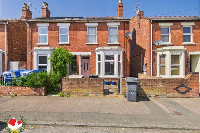Calton Road, Gloucester, GL1 3 bed semi