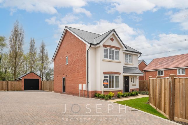 Bronze Barrow Way, Bramford, IP8 4 bed detached house for sale