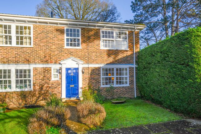 Burcote, Weybridge, KT13 4 bed end of terrace house for sale