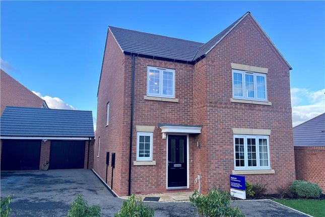 4 bed detached house