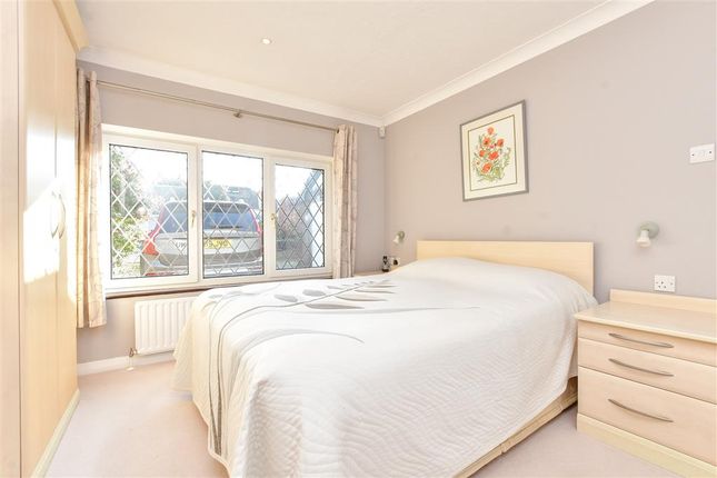 3 bed detached bungalow