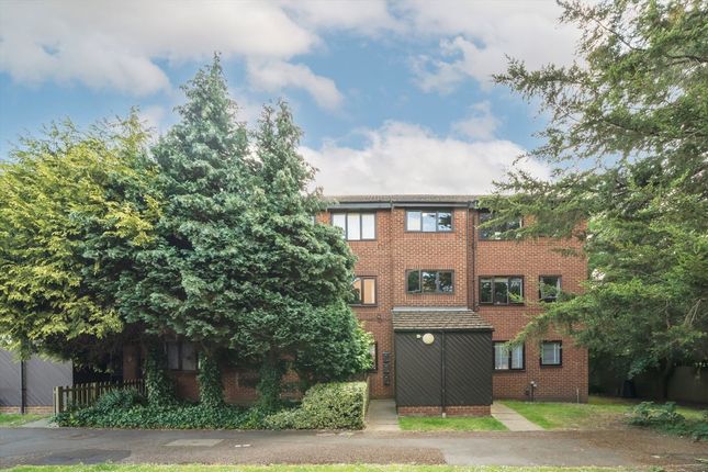 Beardsley Way, London W3 1 bed flat for sale