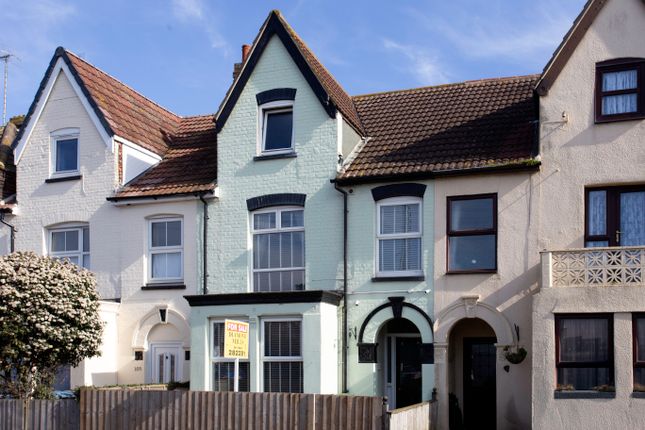 Langer Road, Suffolk IP11 5 bed terraced house for sale