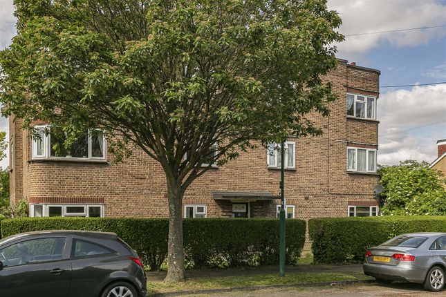 Lymescote Gardens, Sutton 2 bed apartment for sale