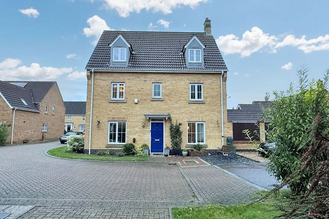 5 bed detached house