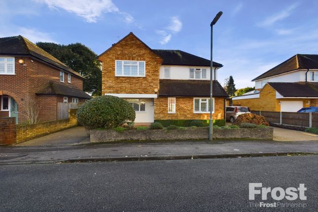 Echelforde Drive, Ashford, Surrey, TW15 3 bed detached house for sale