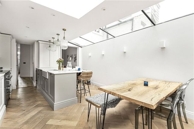 Beechcroft Road, London, SW17 4 bed terraced house for sale