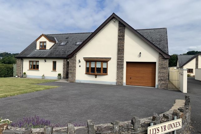 Llys Yr Onnen, Ffairfach, Llandeilo... 3 bed detached house for sale