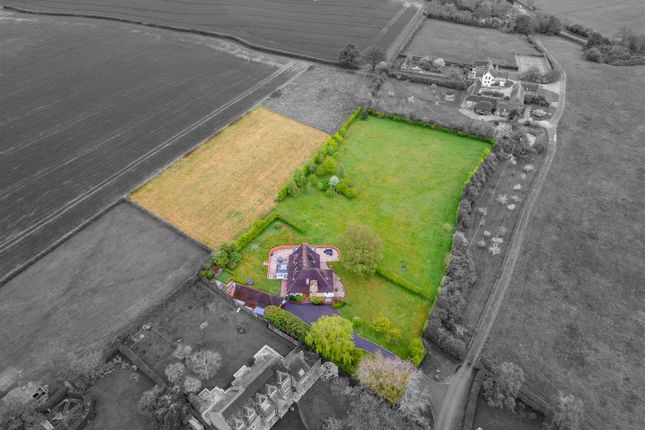 Common Lane, Mappleborough Green... 3 bed detached house for sale