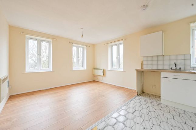 Tollgate Road, Beckton, London, E6 1 bed flat for sale