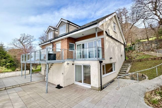 4 bed detached house