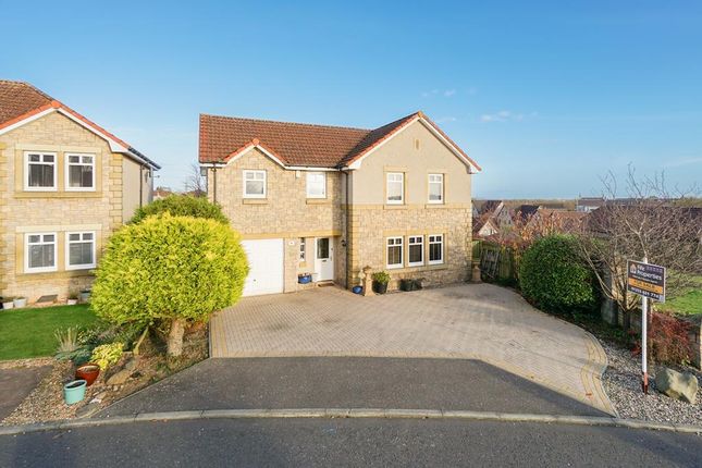 4 bed detached house