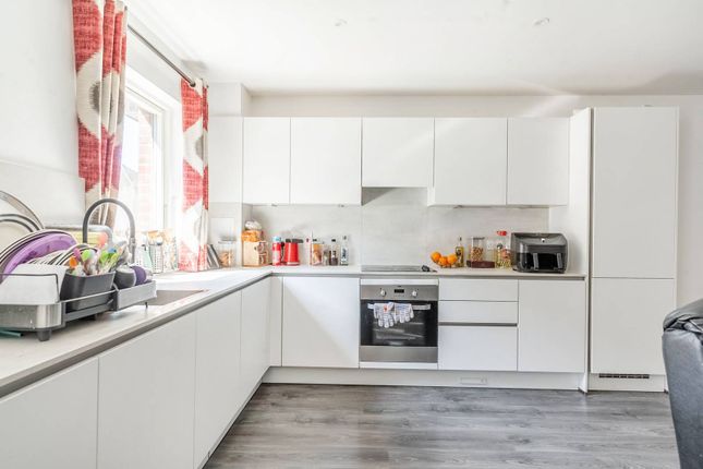LENSVIEW CLOSE,HA1, Harrow, HARROW, HA1 3 bed flat for sale