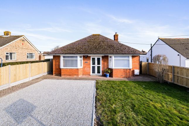 Green Lane, Eythorne, Dover, CT15 4 bed detached bungalow for sale