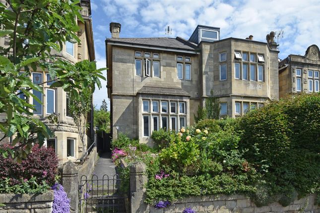 3 bed semi-detached house