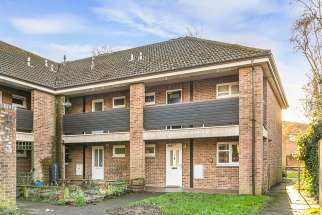 Gaddesden Grove, Welwyn Garden City, AL7 1 bed flat for sale