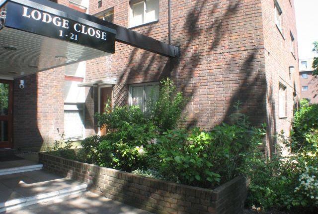 Lodge Close, Canons Drive, Edgware 1 bed flat for sale
