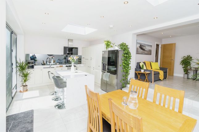 3 bed detached bungalow