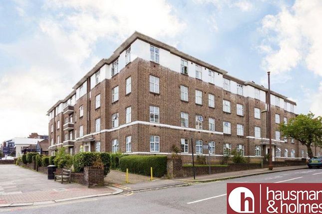 WINDSOR COURT, GOLDERS GREEN ROAD... 2 bed apartment for sale