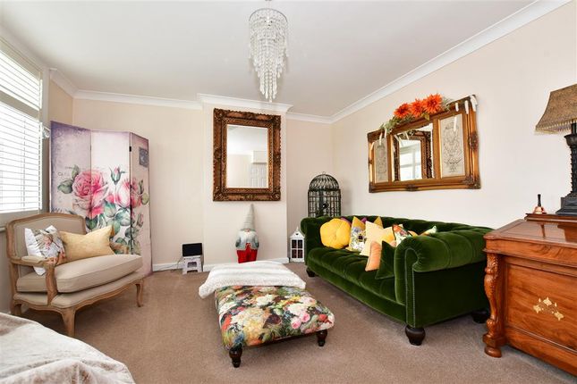 3 bed semi-detached house
