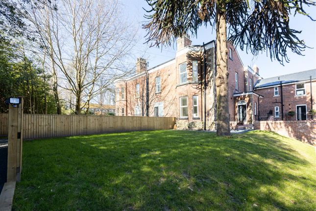 Silvan Court, Macclesfield 2 bed house for sale