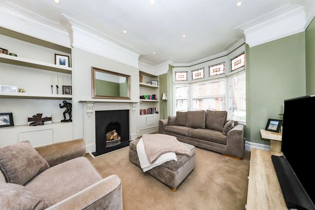 5 bedroom semi-detached house for sale